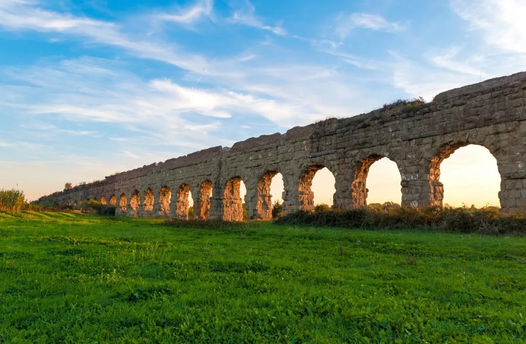 Gli archi dell&rsquo;acquedotto nel Parco degli Acquedotti, Appio Claudio, Roma